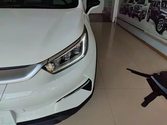 BYD Yuan Pro — Фото автомобиля 23