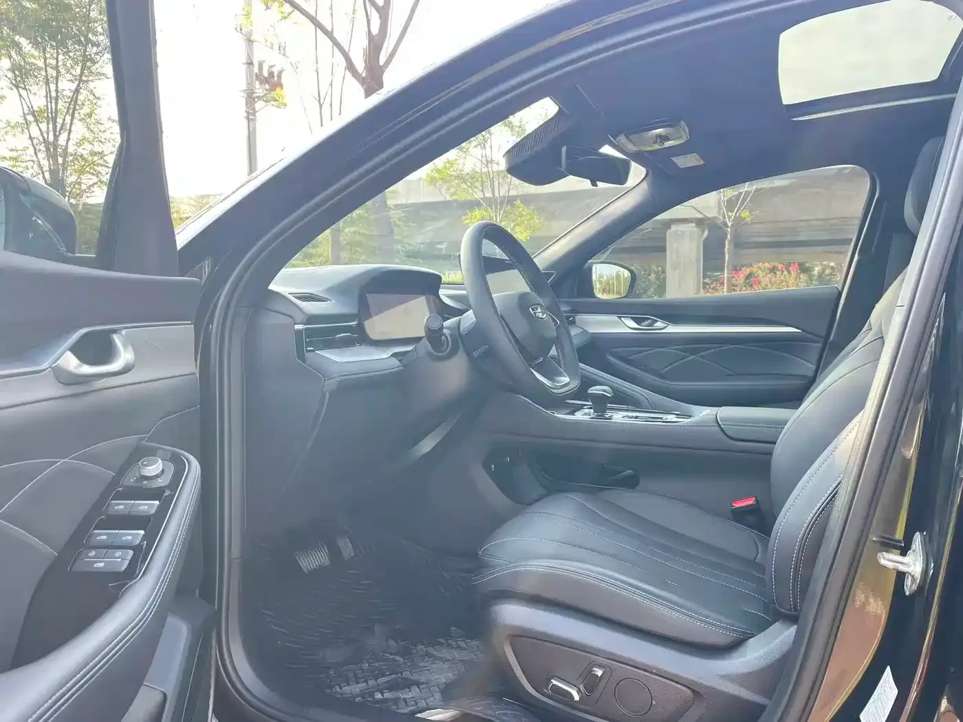 Geely Xing Rui 2026 Orient Yao 1.5TD Kunlun Edition — Фото автомобиля 5