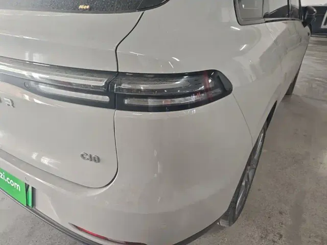 Leapmotor C10 — Фото автомобиля 7