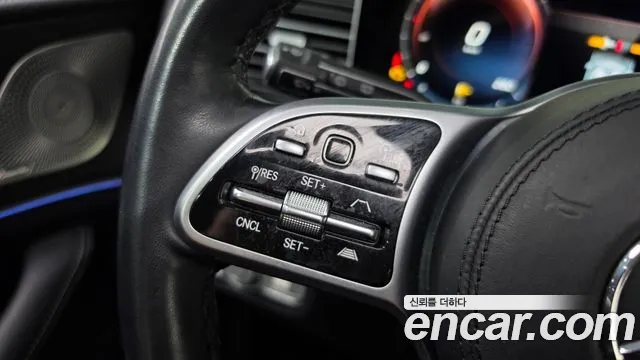 Mercedes-Benz GLE-Class — Фото автомобиля 14