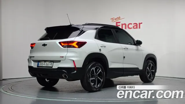 Chevrolet Trailblazer — Фото автомобиля 2