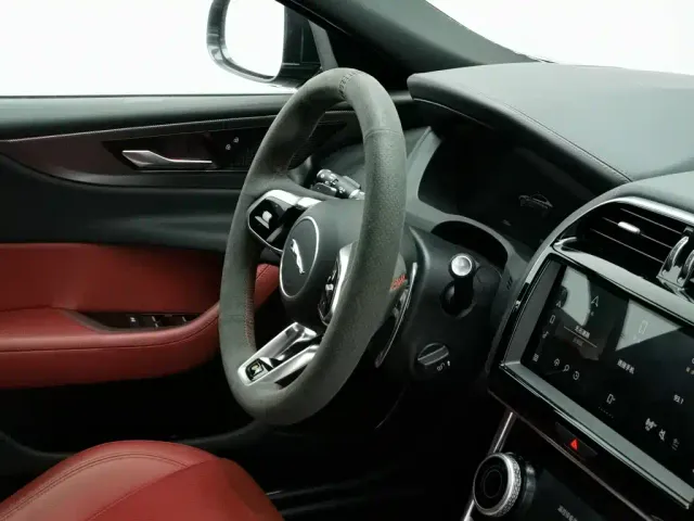 Jaguar XEL — Фото автомобиля 22
