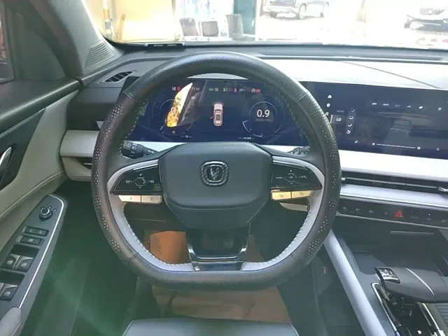 Changan CS75 Plus — Фото автомобиля 10
