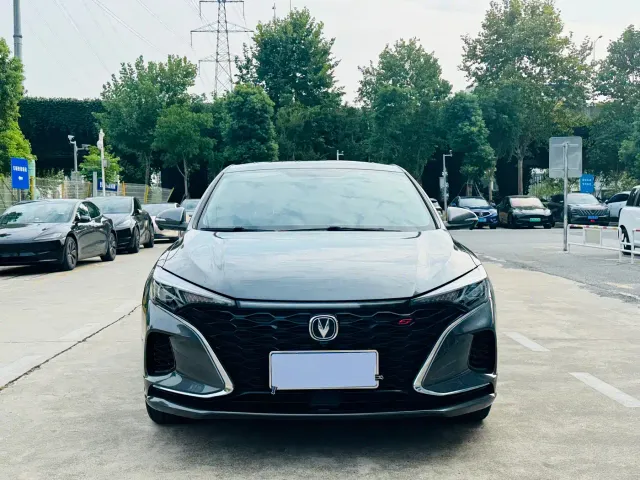 Changan Eado — Фото автомобиля 2