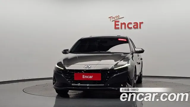 Hyundai Avante CN7 — Фото автомобиля 2