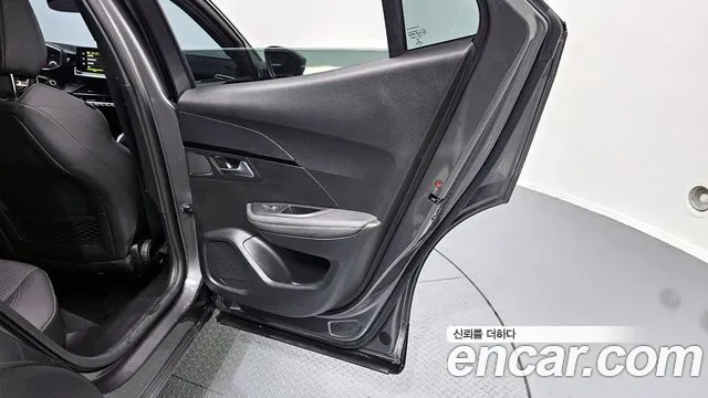 Peugeot 2008 — Фото автомобиля 23