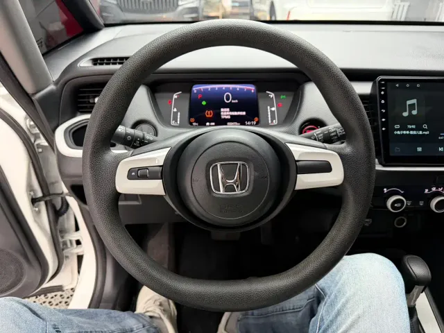 Honda Fit — Фото автомобиля 16