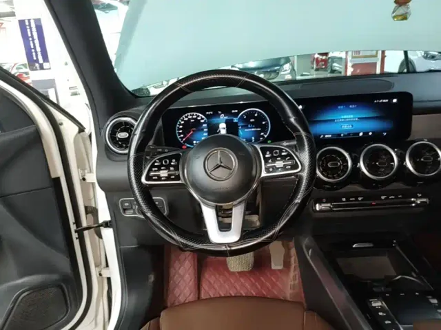 Mercedes-Benz GLB-Class — Фото автомобиля 10
