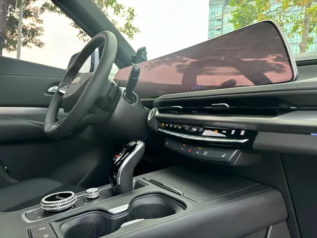 Cadillac XT4 — Фото автомобиля 20
