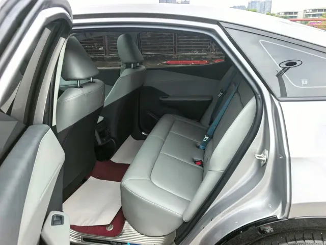 Toyota bZ3 — Фото автомобиля 14