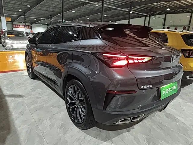 Changan UNI-T — Фото автомобиля 4
