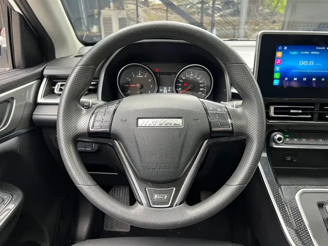 Haval M6 — Фото автомобиля 11