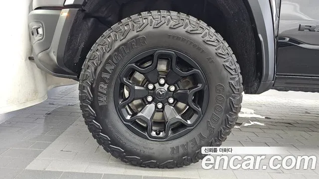 Dodge Ram Pick Up — Фото автомобиля 5