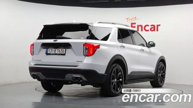 Ford Explorer Explorer 6 поколение 3.0 Platinum 4WD — Фото автомобиля 2