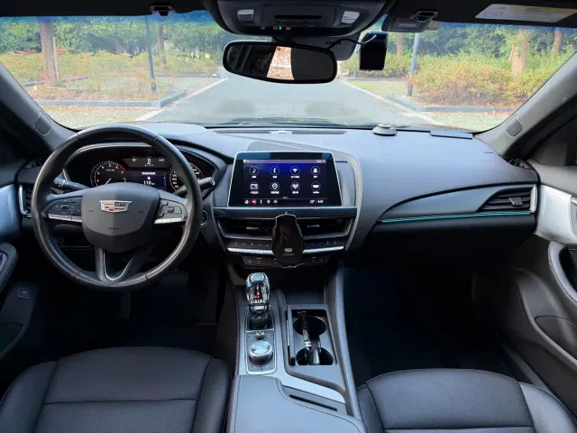 Cadillac CT5 — Фото автомобиля 7