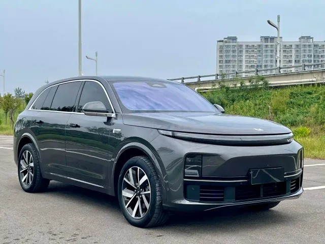 Li Auto L7 — Фото автомобиля 3