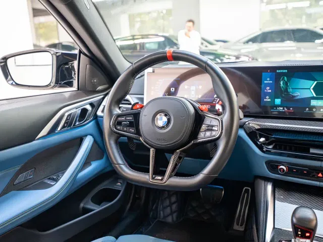 BMW M4 — Фото автомобиля 11
