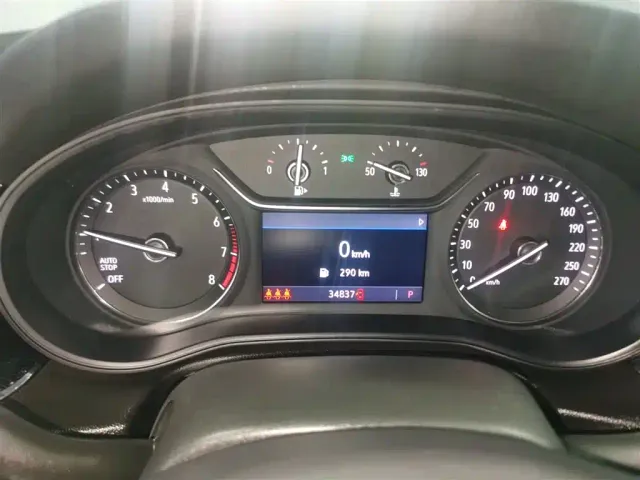 Buick Regal — Фото автомобиля 11