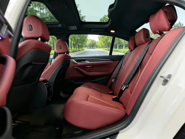 BMW 5 Series — Фото автомобиля 6