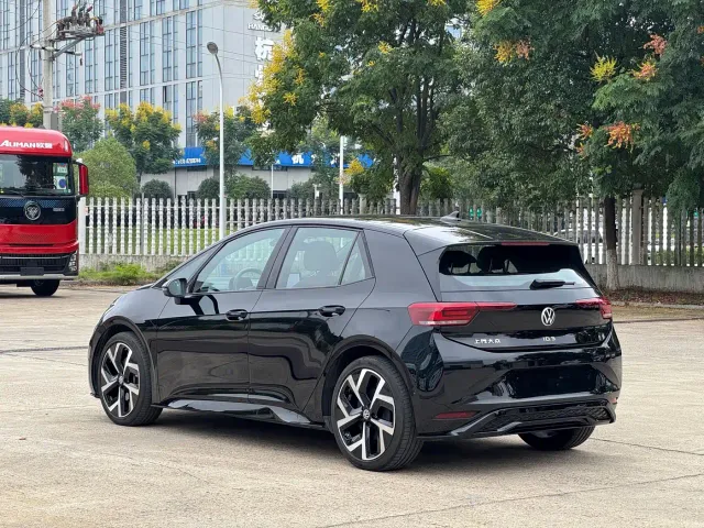 Volkswagen ID.3 — Фото автомобиля 9
