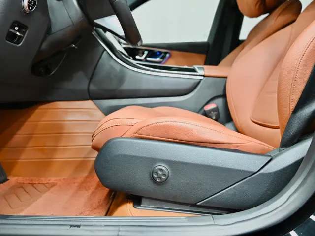 Mercedes-Benz GLC-Class — Фото автомобиля 13