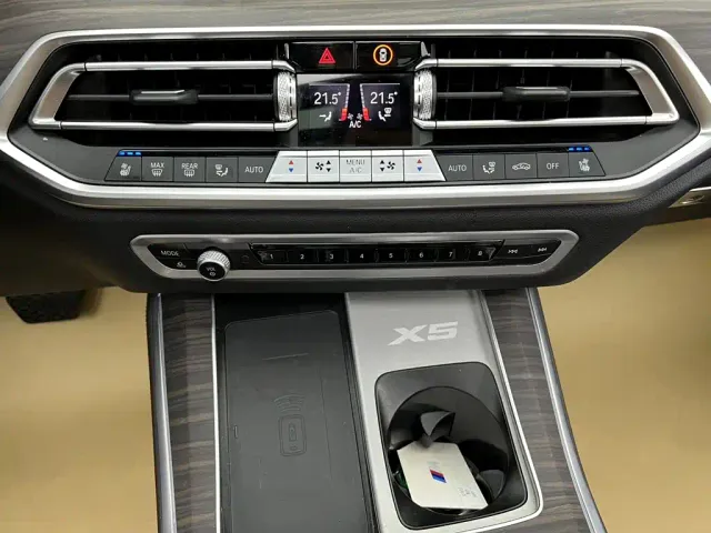 BMW BMW X5 2022 Facelift xDrive 40Li M Sport Package — Фото автомобиля 24