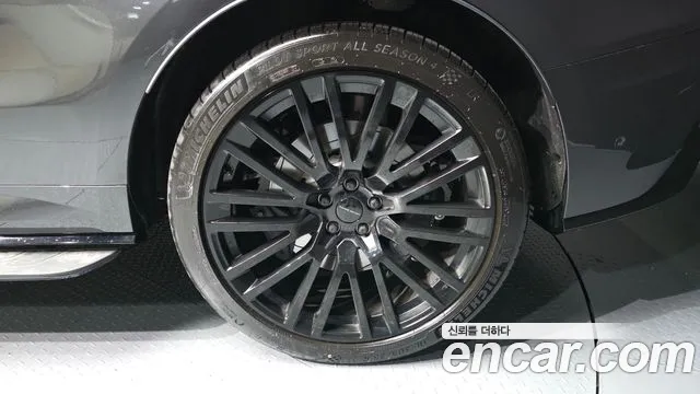 Land Rover Range Rover Sport — Фото автомобиля 5