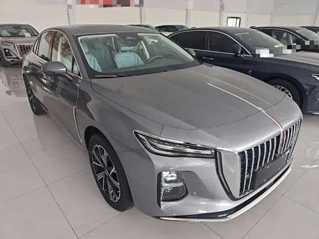 Hongqi H5 PHEV — Фото автомобиля 3