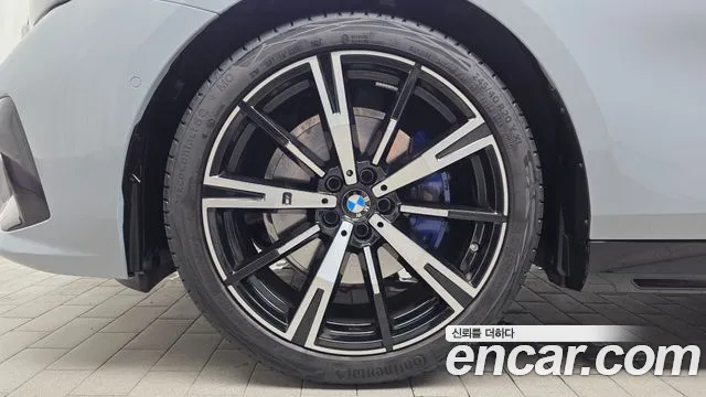 BMW 5-Series 5 серия (G60) 530i xDrive M Sport — Фото автомобиля 4