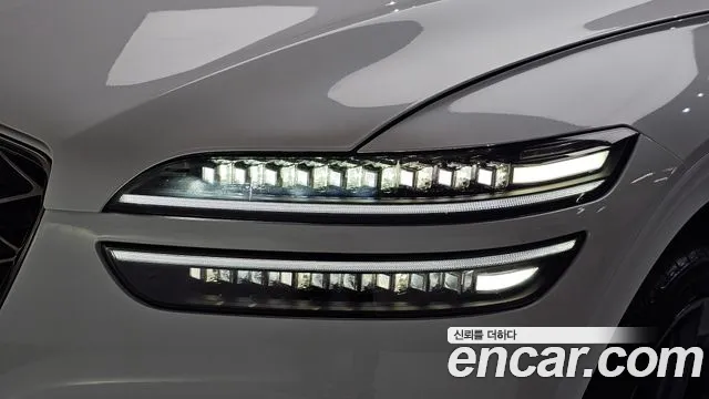 Genesis GV70 — Фото автомобиля 22