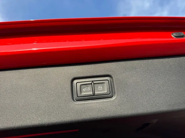 Audi Q5 e-tron — Фото автомобиля 10