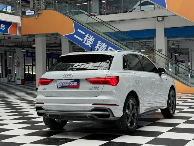 Audi Q3 — Фото автомобиля 5