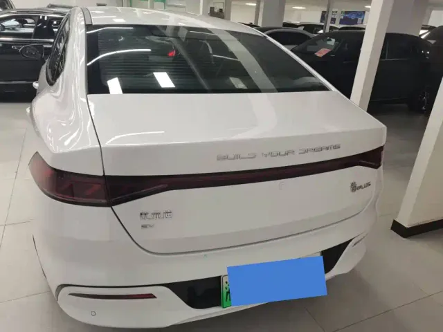 BYD Qin PLUS — Фото автомобиля 8