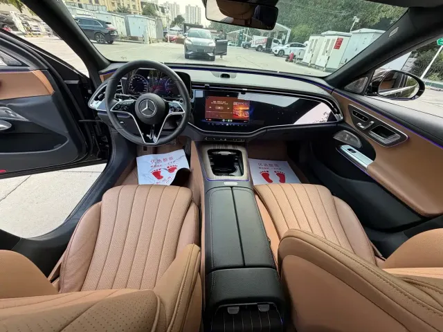Mercedes-Benz E-Class — Фото автомобиля 14