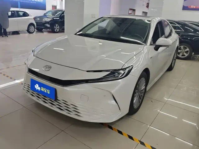 Фотография автомобиля — Toyota Camry