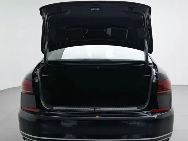 Volkswagen Passat — Фото автомобиля 16