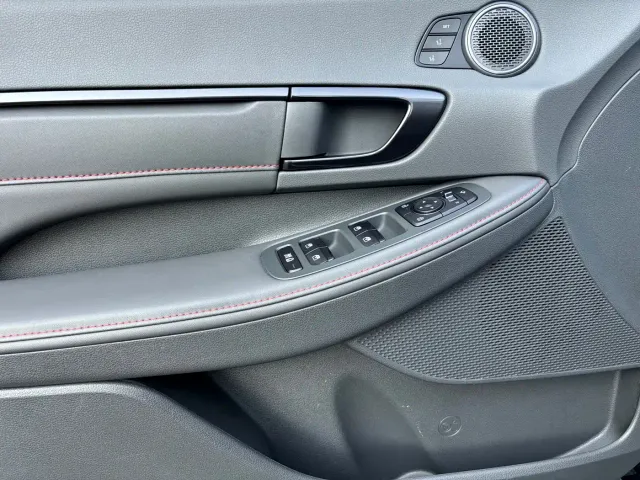 Hyundai Sonata — Фото автомобиля 14