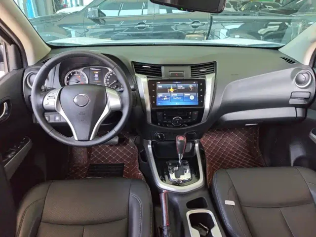 Nissan Navara — Фото автомобиля 9