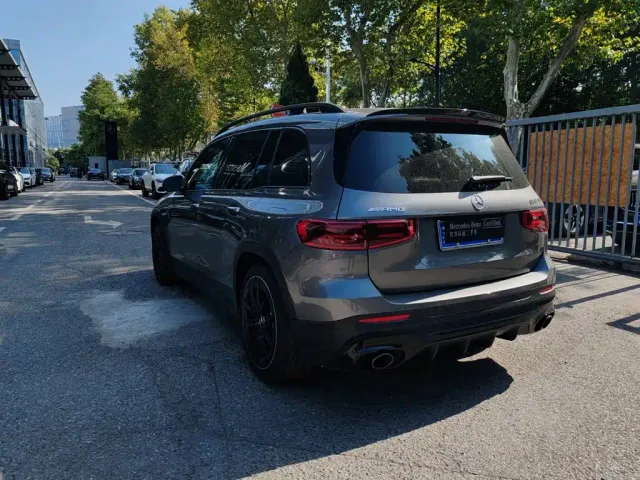 Mercedes-Benz GLB AMG — Фото автомобиля 3