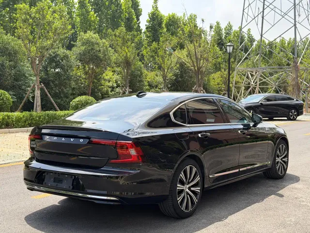 Volvo S90 — Фото автомобиля 9