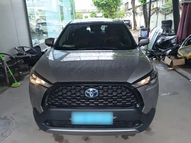 Toyota Corolla Cross — Фото автомобиля 2