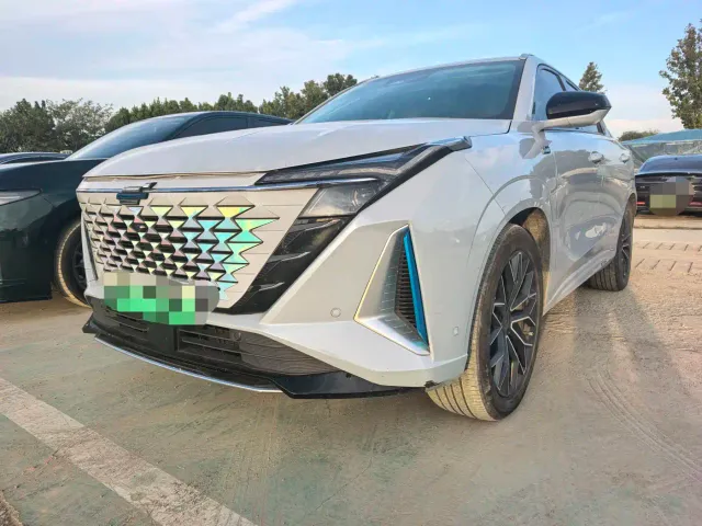 Changan Oshan Z6 EV — Фото автомобиля 3