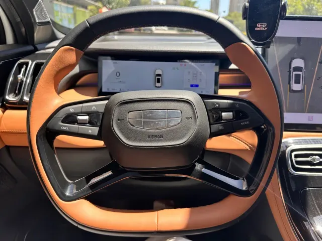 Geely Boyue L — Фото автомобиля 17