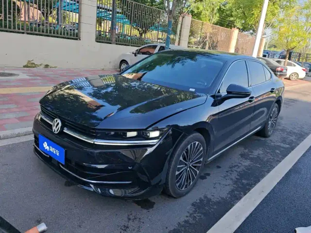 Фотография автомобиля — Volkswagen Magotan