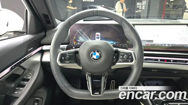 BMW 5 Series G60 — Фото автомобиля 21