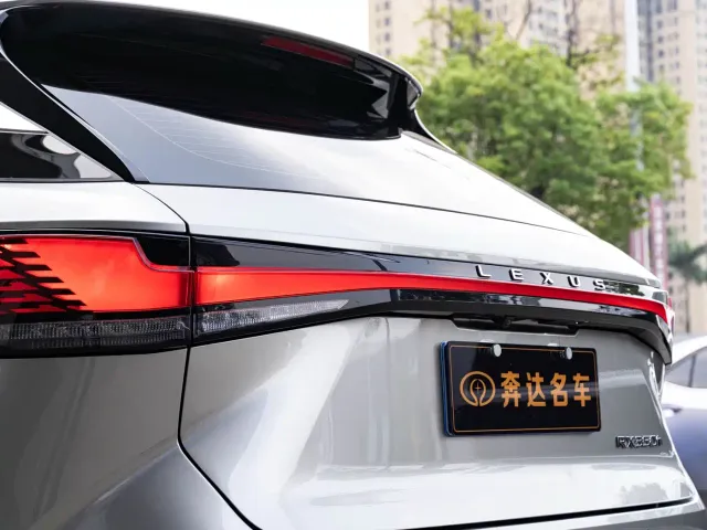 Lexus RX — Фото автомобиля 7