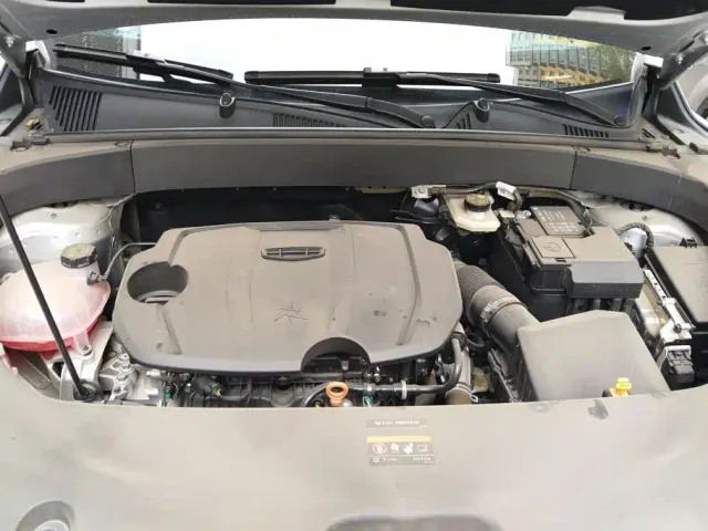 Geely Boyue L — Фото автомобиля 10