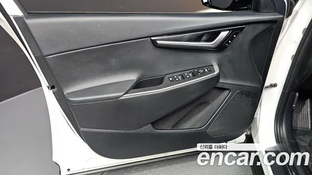 Kia EV6 — Фото автомобиля 24