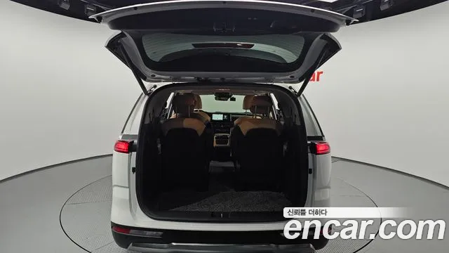 Kia Carnival — Фото автомобиля 20