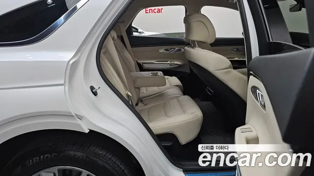 Genesis GV70 2.5T Бензин AWD — Фото автомобиля 11